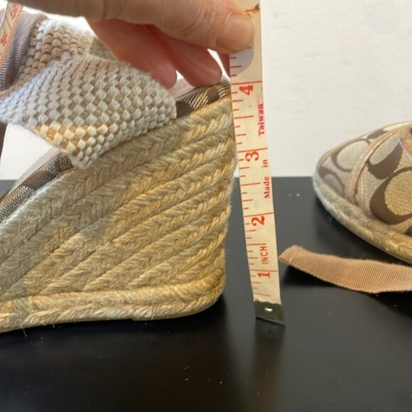 COACH women’s MILA LACE UP SANDAL SIZE 9B Khaki/Gold wedge open toe ankle strap - Picture 12 of 13